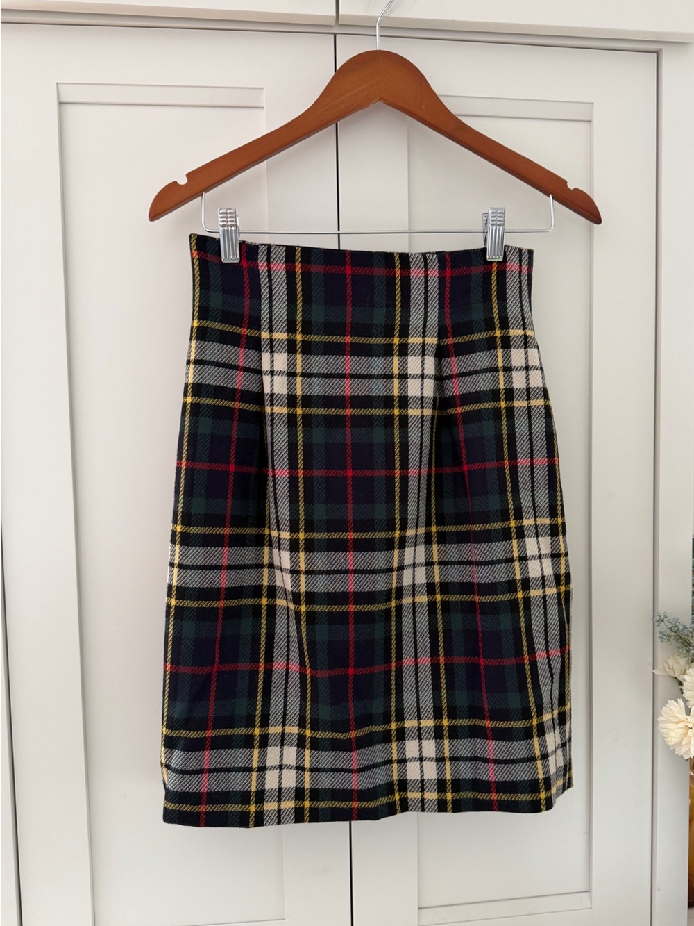 Vintage Wool Plaid Pencil Skirt Sz 6 Petite 4 Tartan Navy White Red Green JH Col